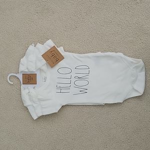Baby onesies, 3 pack